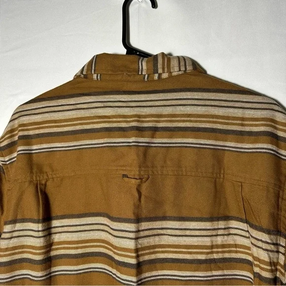 NWT Hurley Men’s Button Down Size Medium Bronzed - Picture 7 of 9